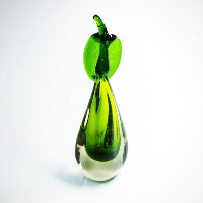 фигурка стеклянная груша зеленая