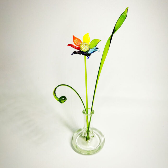 цветик семицветик из стекла в вазочке