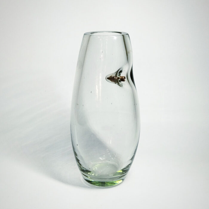 ваза пуля в стекле