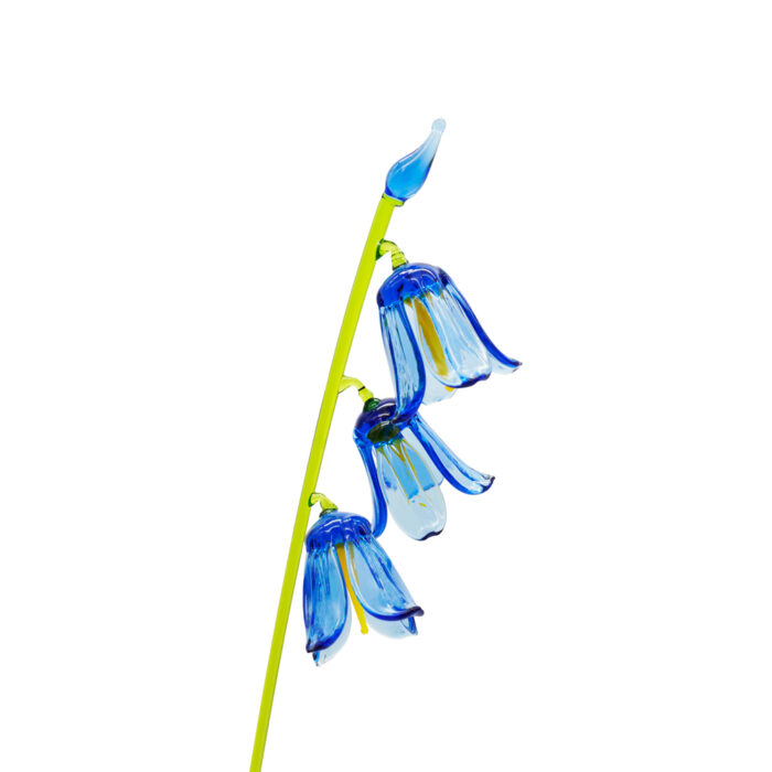 Голубые колокольчики стеклянные цветы, фрагмент композиции